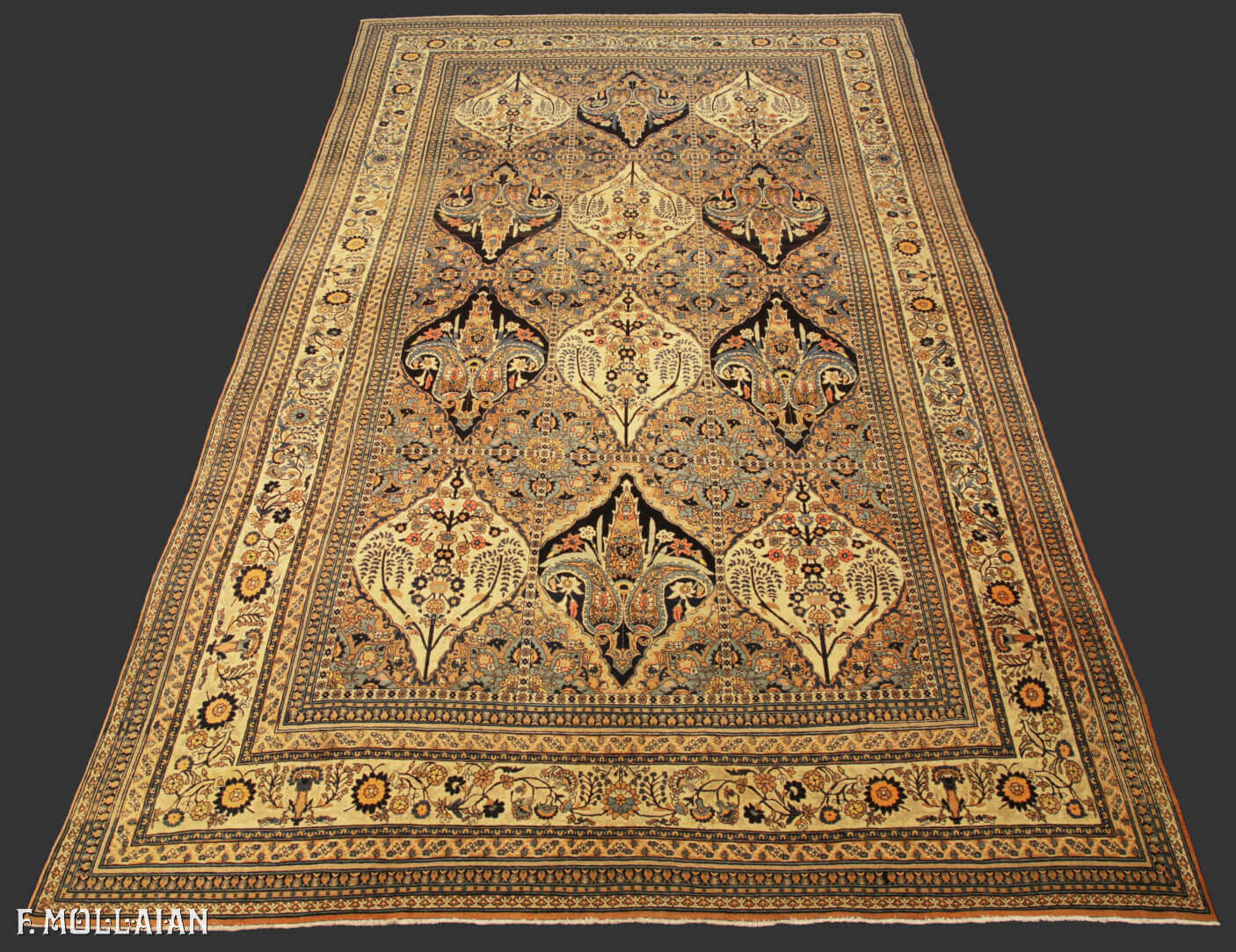 A Larg Antique Persian Tabriz Hadji Djalili Carpet n°:20541709